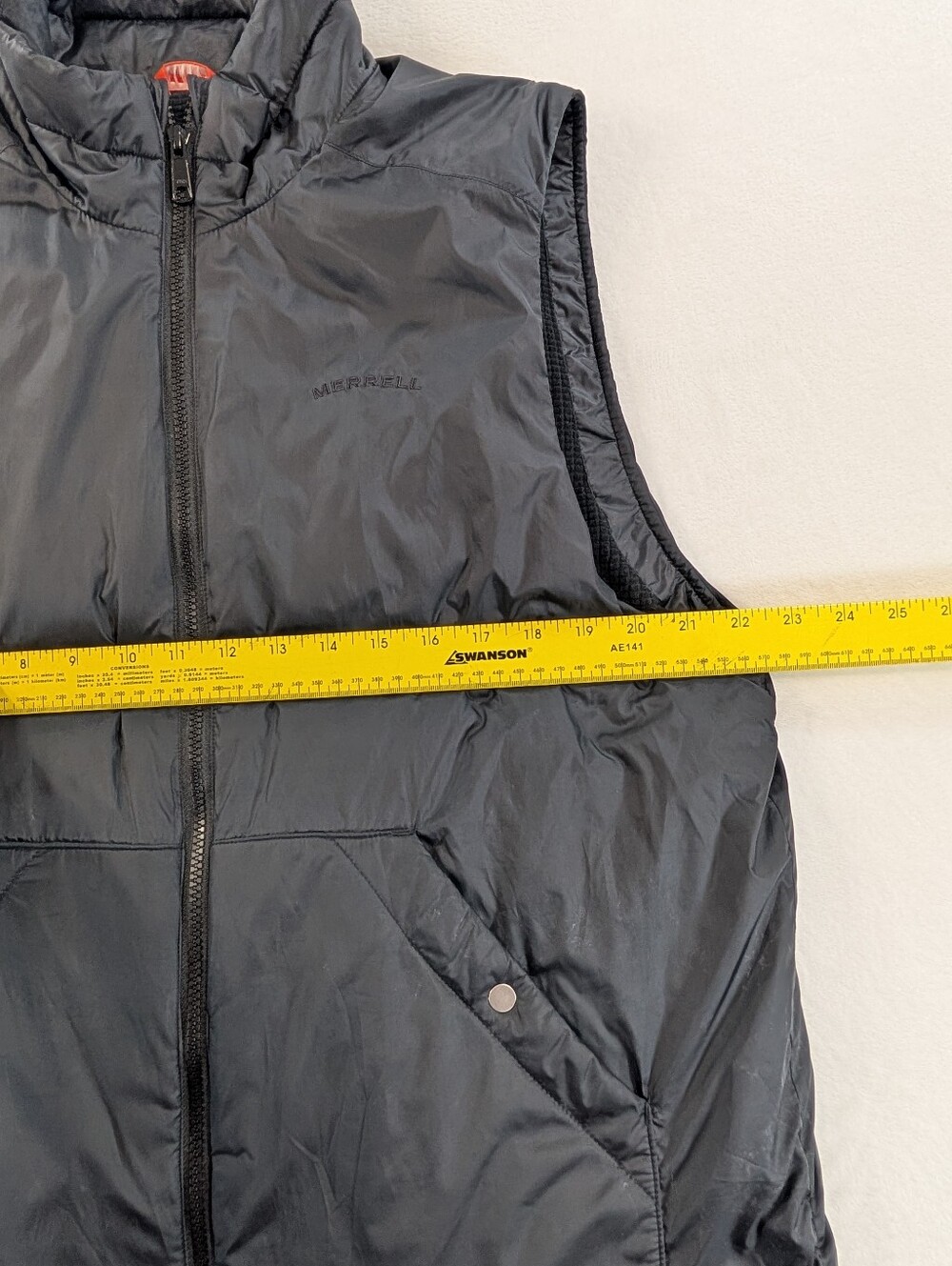 Merrell Insulated Full Zip Vest Men's Medium Black |  Gorpcore Outdoor‎ Puffer - Picture 7 of 8